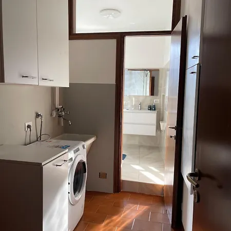 The Balcony Of The Lejlighed Lecco